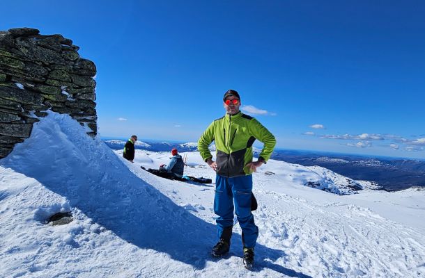 Skitur Tveitakvitingen (1299 moh) fra Furedalen på Kvamskogen